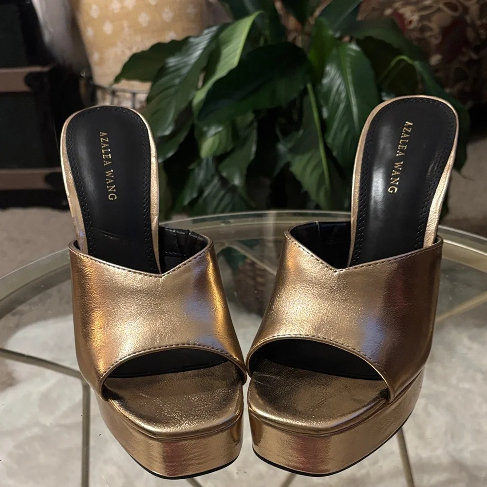 Azalea Wang Gold Mules Platform Sandals-NWOT - Picture 4 of 8